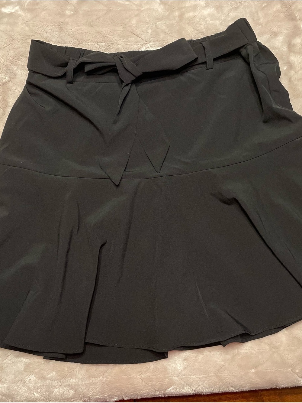 Soho Black Elastic-Waist Midi Skirt